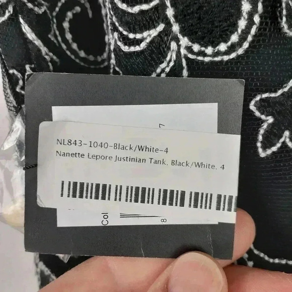 Nanette lepore Top Size 4 NWT - Picture 5 of 8